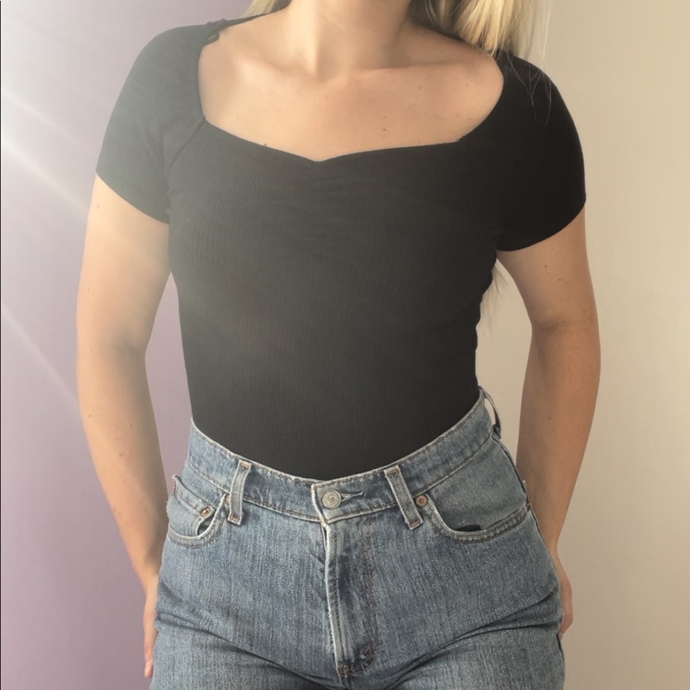 Sweetheart Blouse With Open-Back Panel